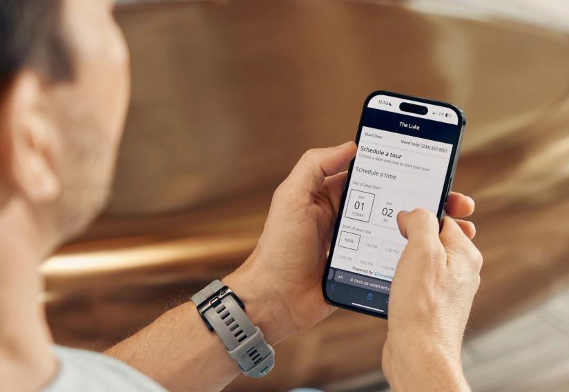 Prospective renter schedules a self-guided apartment tour with SmartRent app